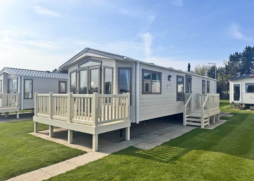 Chestnut (Pet) - Aldbrough Leisure Park, Aldbrough