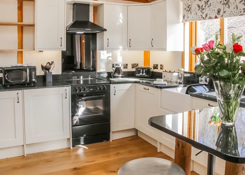 Buzzard Lodge - Acksea Lodges, Oswestry