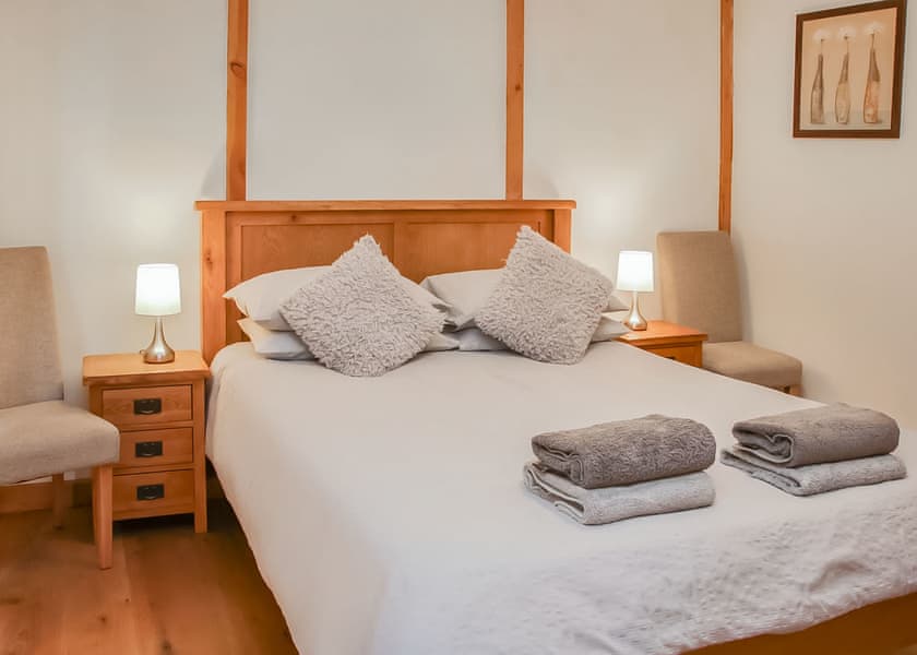 Buzzard Lodge - Acksea Lodges, Oswestry