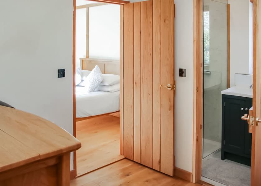 Buzzard Lodge - Acksea Lodges, Oswestry