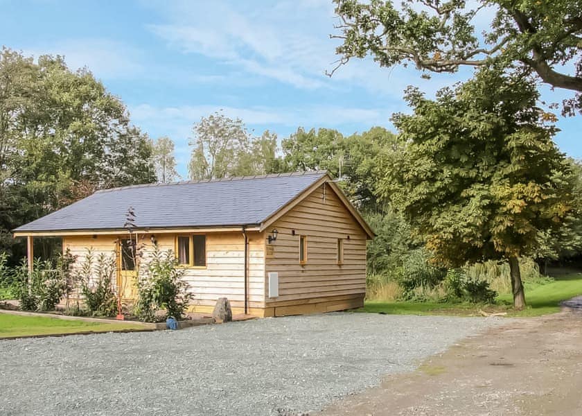 Moorhen Lodge - Acksea Lodges, Oswestry
