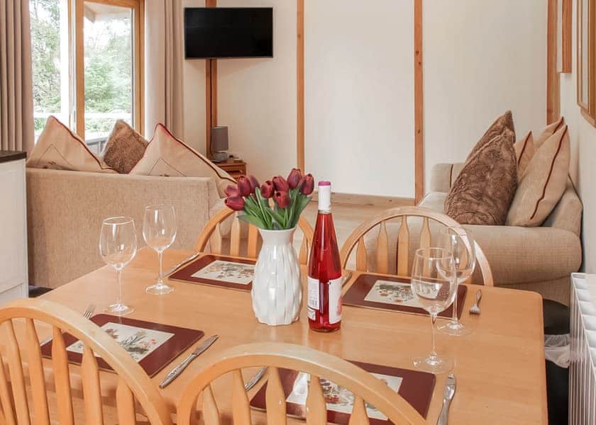 Moorhen Lodge - Acksea Lodges, Oswestry