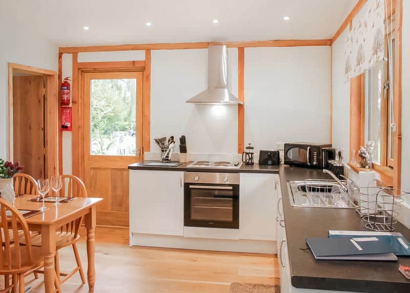 Moorhen Lodge - Acksea Lodges, Oswestry