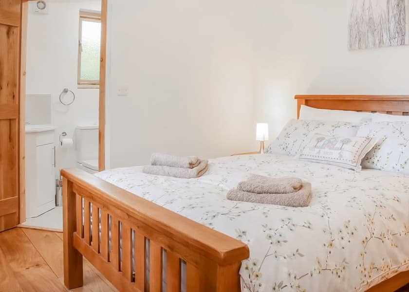 Moorhen Lodge - Acksea Lodges, Oswestry