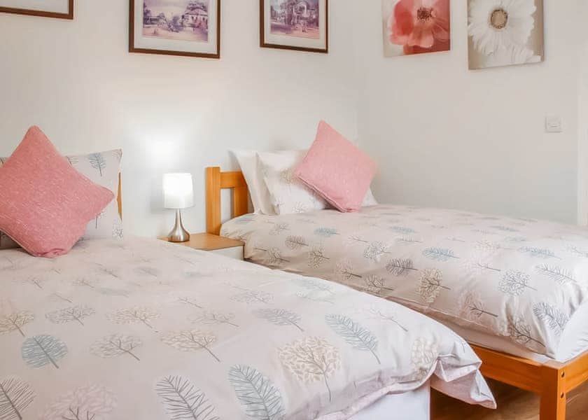 Moorhen Lodge - Acksea Lodges, Oswestry