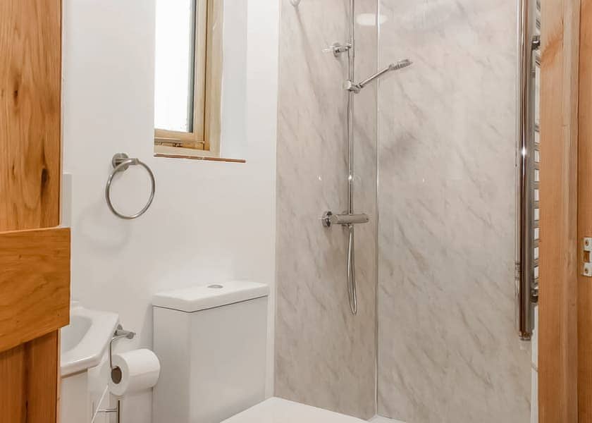 Moorhen Lodge - Acksea Lodges, Oswestry