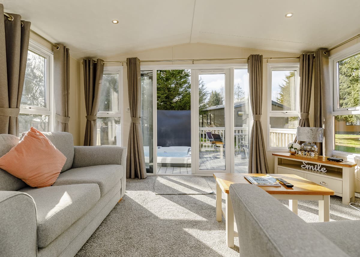 Silver Holiday Home VIP P/F in Pocklington | Hoseasons