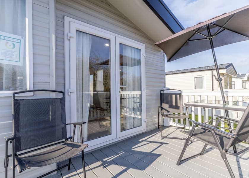Typical | Bronze Holiday Home P/F - Allerthorpe Country Park, Pocklington