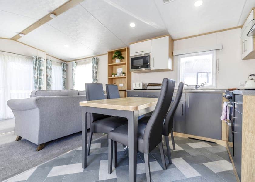 Typical | Bronze Holiday Home P/F - Allerthorpe Country Park, Pocklington