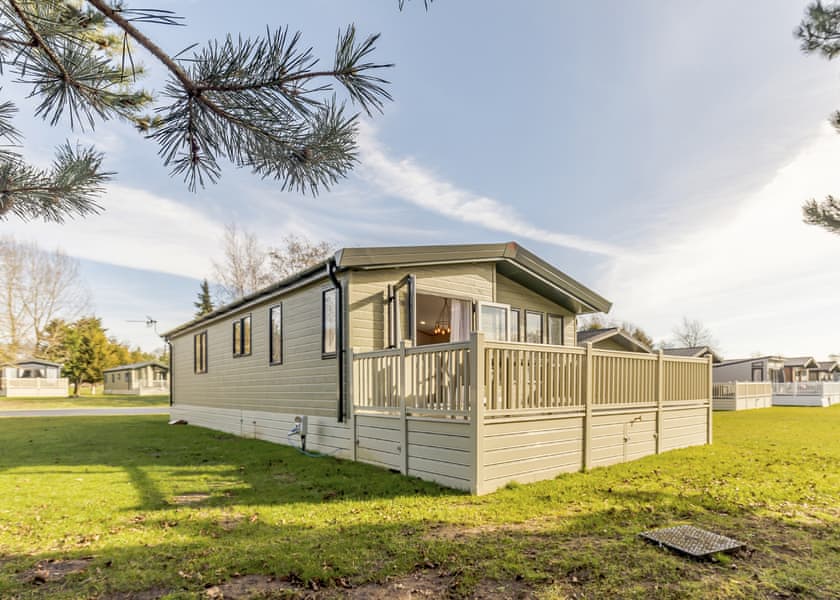 Typical | Gold Lodge P/F - Allerthorpe Country Park, Pocklington