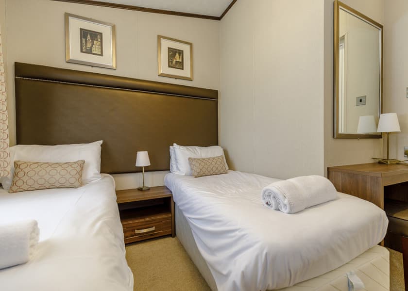 Typical | Gold Lodge P/F - Allerthorpe Country Park, Pocklington