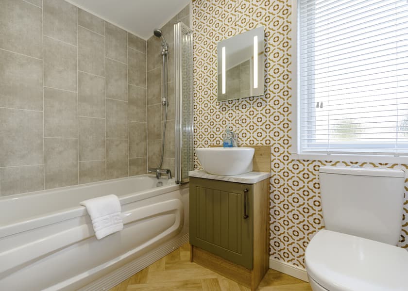 Typical | Gold Lodge P/F - Allerthorpe Country Park, Pocklington