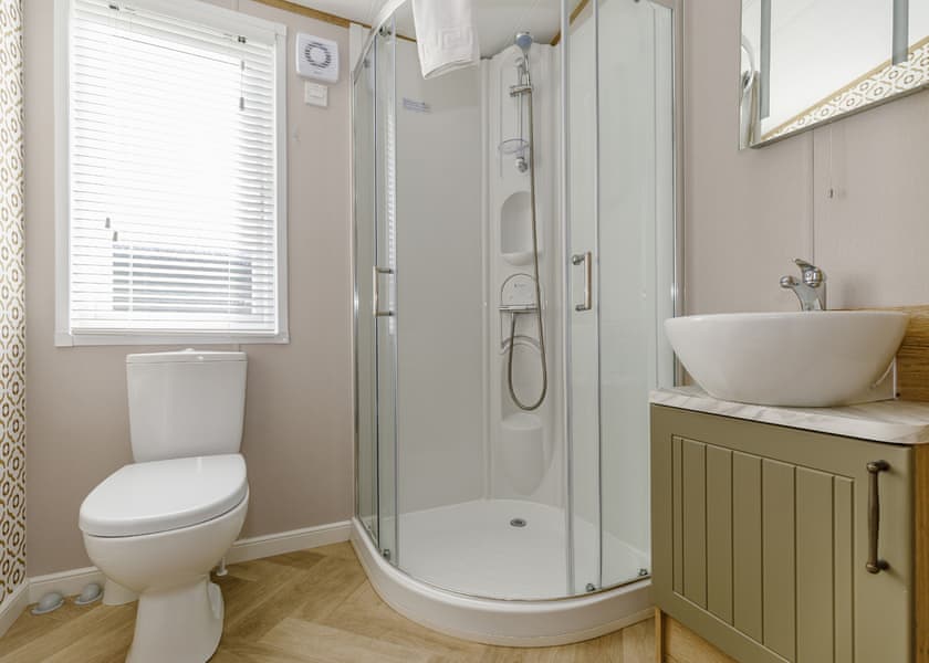 Typical | Gold Lodge P/F - Allerthorpe Country Park, Pocklington