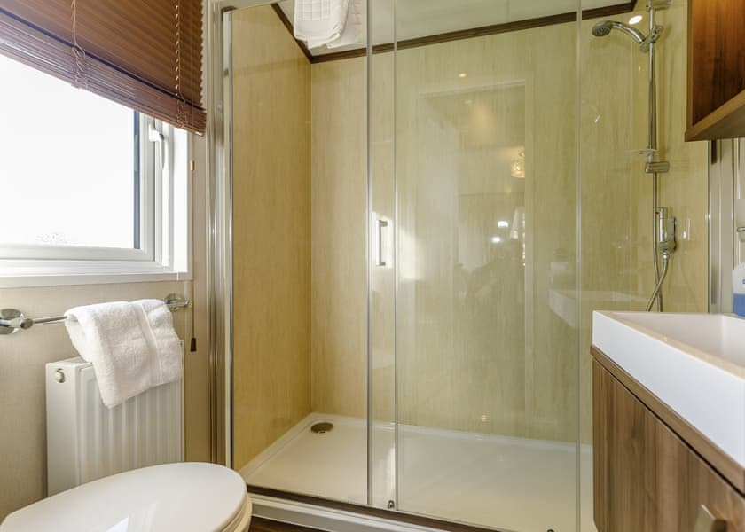 Typical | Gold Lodge P/F - Allerthorpe Country Park, Pocklington