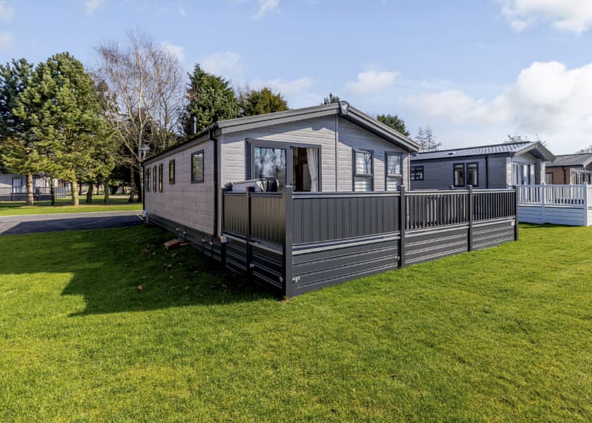 Typical | Gold Lodge VIP - Allerthorpe Country Park, Pocklington