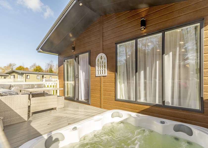 Typical | Gold Lodge VIP P/F - Allerthorpe Country Park, Pocklington