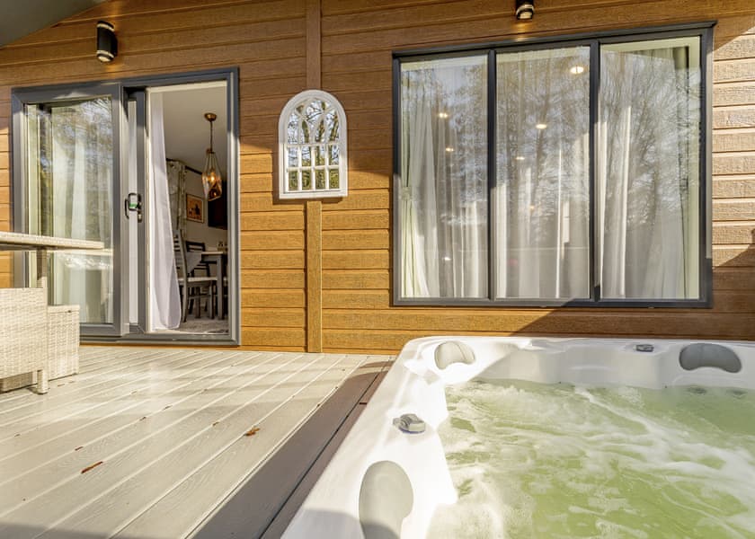 Typical | Gold Lodge VIP P/F - Allerthorpe Country Park, Pocklington