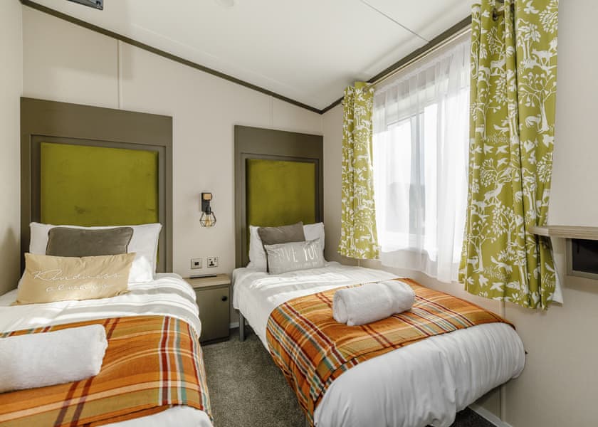 Typical | Gold Lodge VIP P/F - Allerthorpe Country Park, Pocklington