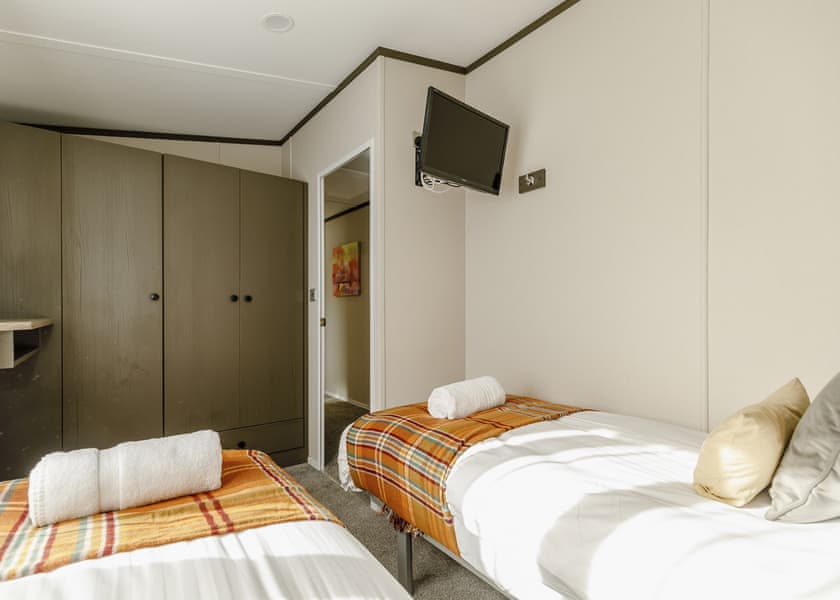 Typical | Gold Lodge VIP P/F - Allerthorpe Country Park, Pocklington