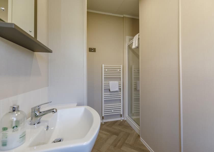 Typical | Gold Lodge VIP P/F - Allerthorpe Country Park, Pocklington