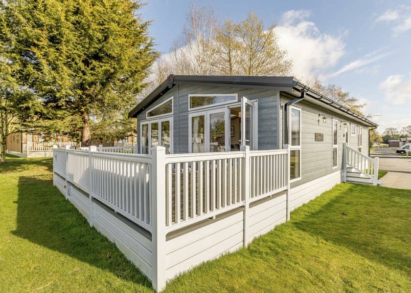 Typical | Diamond Lodge P/F - Allerthorpe Country Park, Pocklington