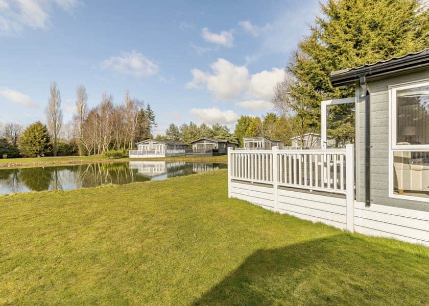 Typical | Diamond Lodge P/F - Allerthorpe Country Park, Pocklington