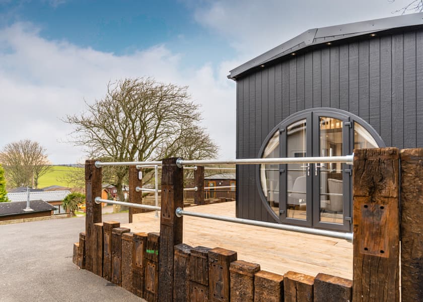 Lux Barn 1 - Applegrove Country Park, Burniston, near Scarborough