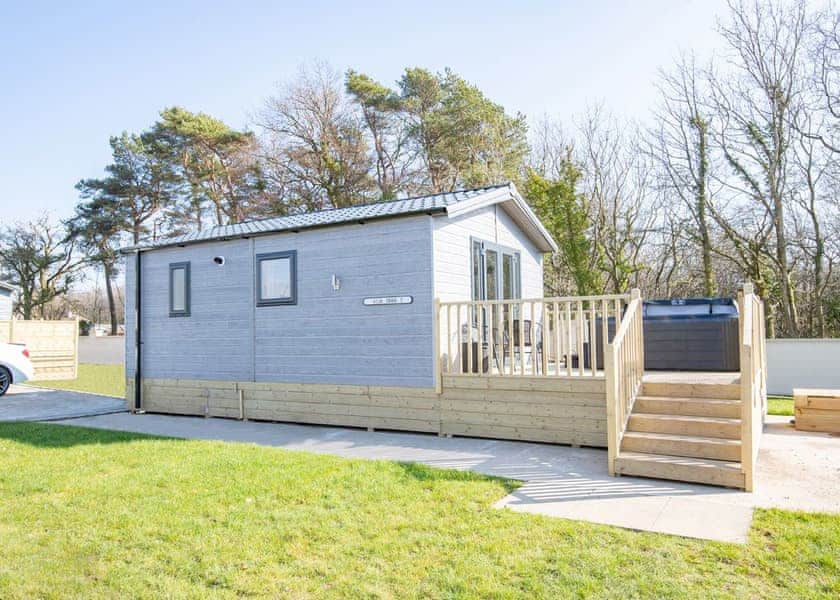 Ailsa Craig Pod - Arran Hills, Kilwinning