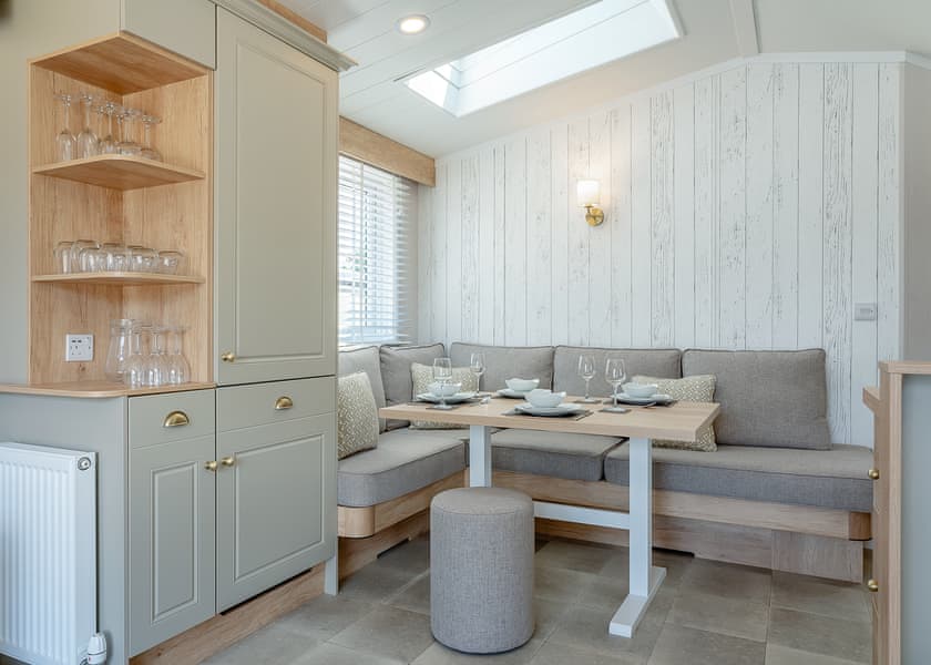 Arkendale (Pet) - Akebar Park, Leyburn