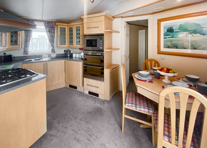 Bronze 2 Bed Caravan - Amroth Castle Holiday Park, Amroth