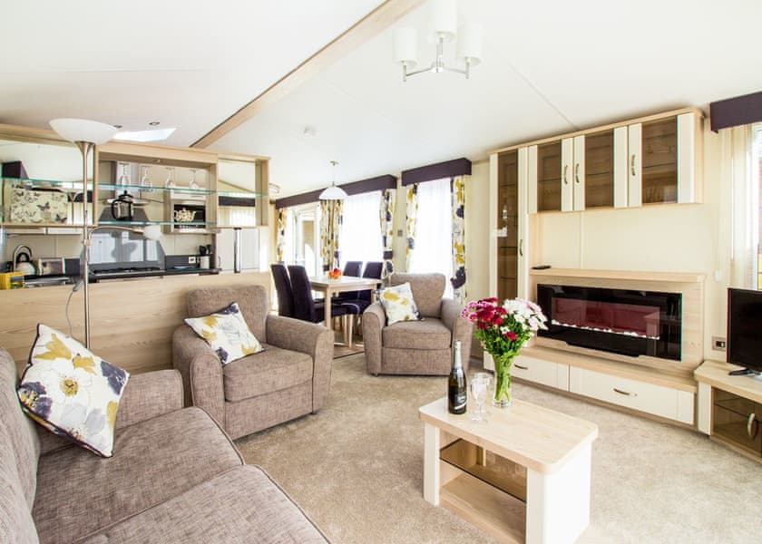 Oak 3 Hot Tub + Private Garden - Andrewshayes Holiday Park, Axminster