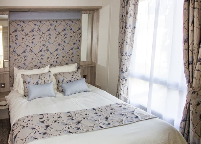 Oak 3 Hot Tub + Private Garden - Andrewshayes Holiday Park, Axminster