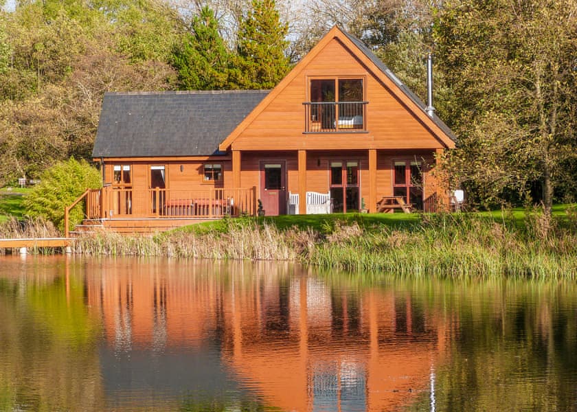 Lakeside Retreat - Anglesey Lakeside Lodges, Anglesey