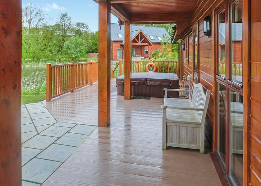 Lakeside Retreat - Anglesey Lakeside Lodges, Anglesey