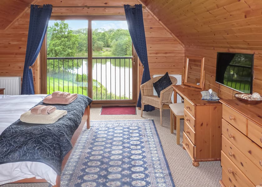 Lakeside Retreat - Anglesey Lakeside Lodges, Anglesey