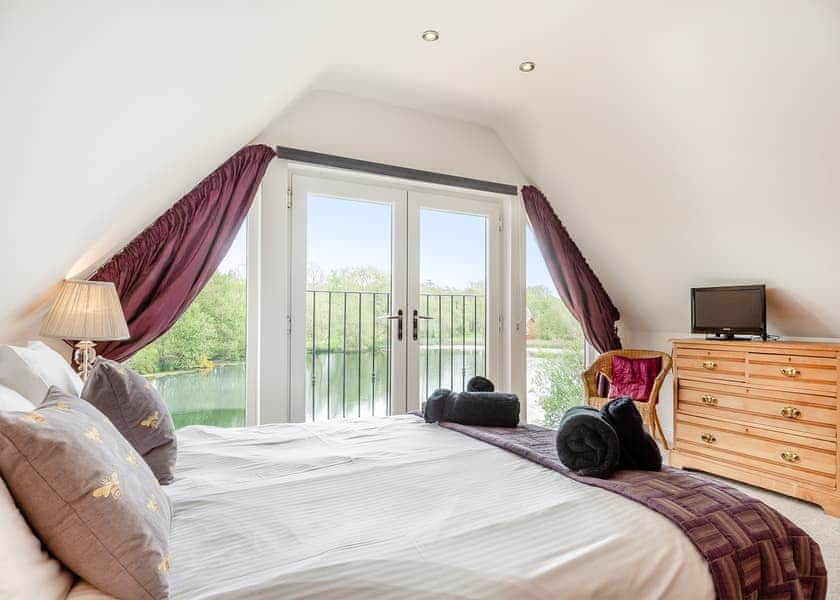 The Top Boathouse - Anglesey Lakeside Lodges, Anglesey