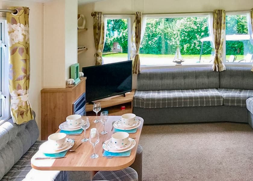8 Berth Superior Caravan - Appletree Holiday Park, Hubbert’s Bridge, near Boston