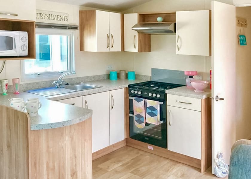 8 Berth Superior Caravan - Appletree Holiday Park, Hubbert’s Bridge, near Boston