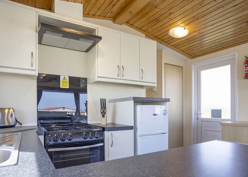8 Berth Superior Caravan - Appletree Holiday Park, Hubbert’s Bridge, near Boston