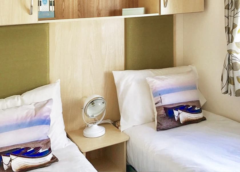 8 Berth Superior Caravan - Appletree Holiday Park, Hubbert’s Bridge, near Boston
