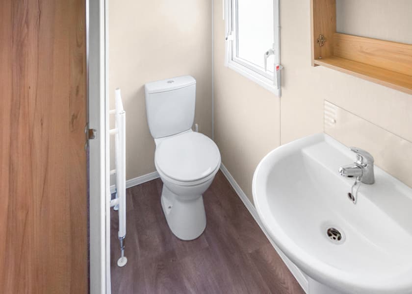 8 Berth Superior Caravan - Appletree Holiday Park, Hubbert’s Bridge, near Boston