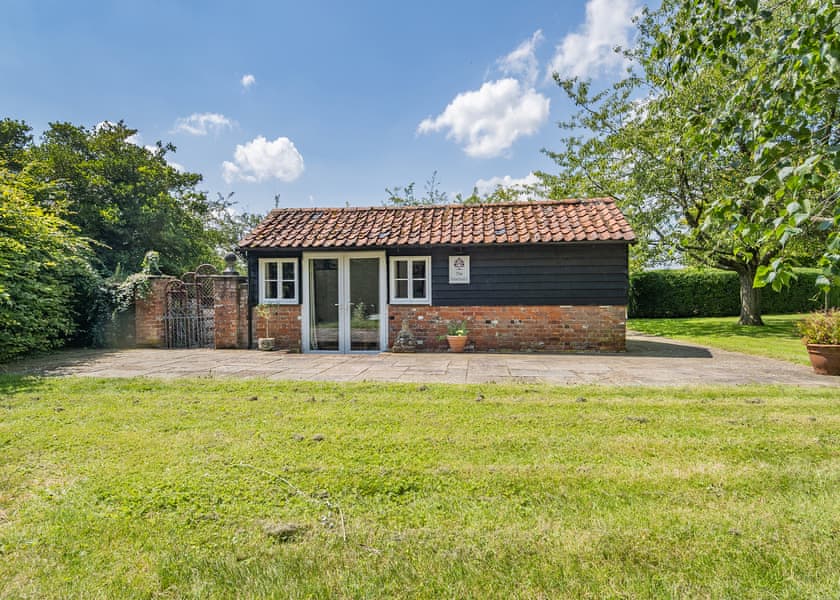 Apple Mount Retreat, Thorpe Morieux, near Lavenham