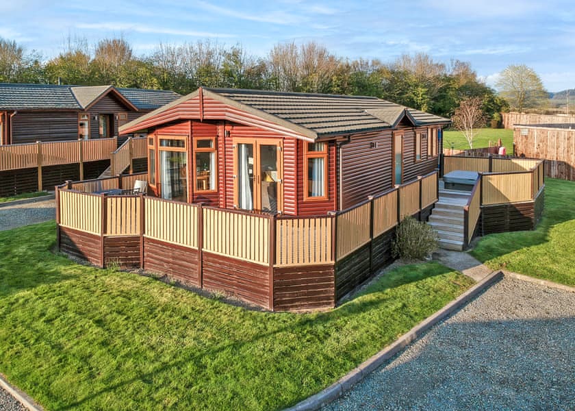 Kingfisher Plus - Ashlea Pools Lodges, Hopton Heath, Craven Arms