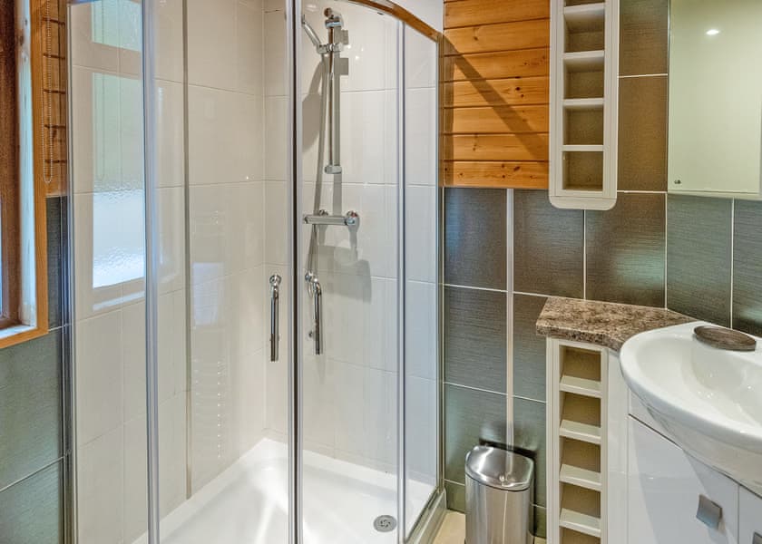Kingfisher VIP Pet - Ashlea Pools Lodges, Hopton Heath, Craven Arms