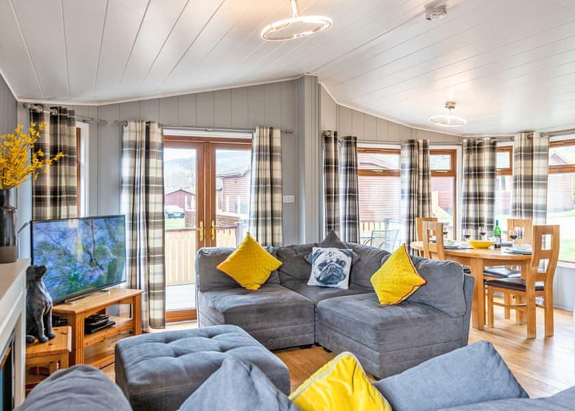 Kingfisher Plus Lake View - Ashlea Pools Lodges, Hopton Heath, Craven Arms