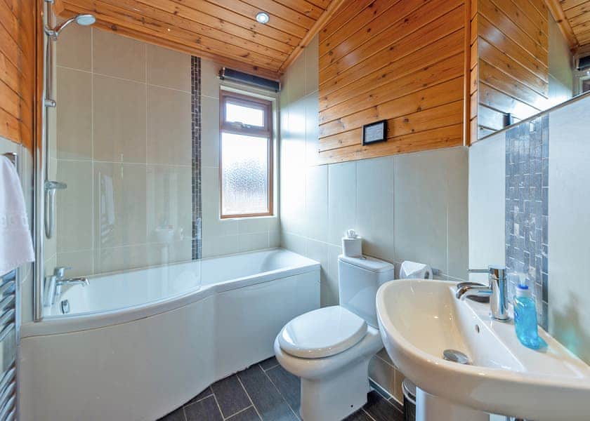 Kingfisher Supreme VIP - Ashlea Pools Lodges, Hopton Heath, Craven Arms