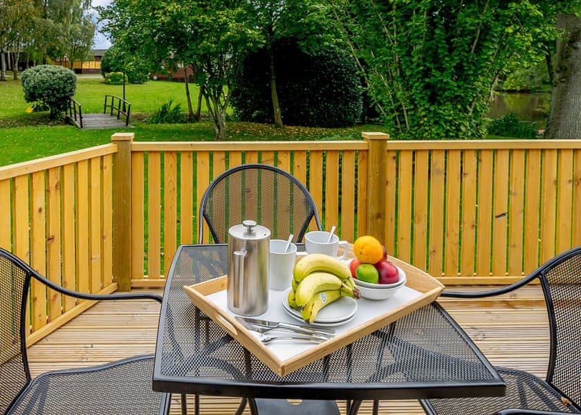 Goldcrest VIP Lodge - Ashlea Pools Lodges, Hopton Heath, Craven Arms
