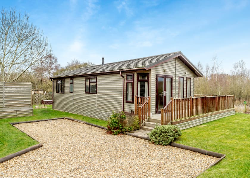 Oak Deluxe 4 - Ashby Woulds Lodges and Spa, Overseal, Nr Ashby-de-la-Zouch