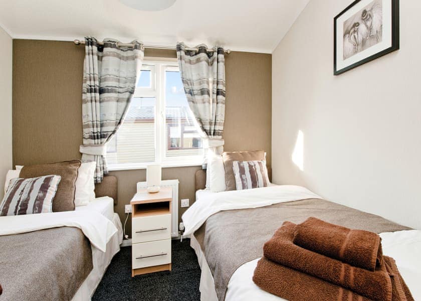 Cedar Lodge 6 - Ashby Woulds Lodges and Spa, Overseal, Nr Ashby-de-la-Zouch