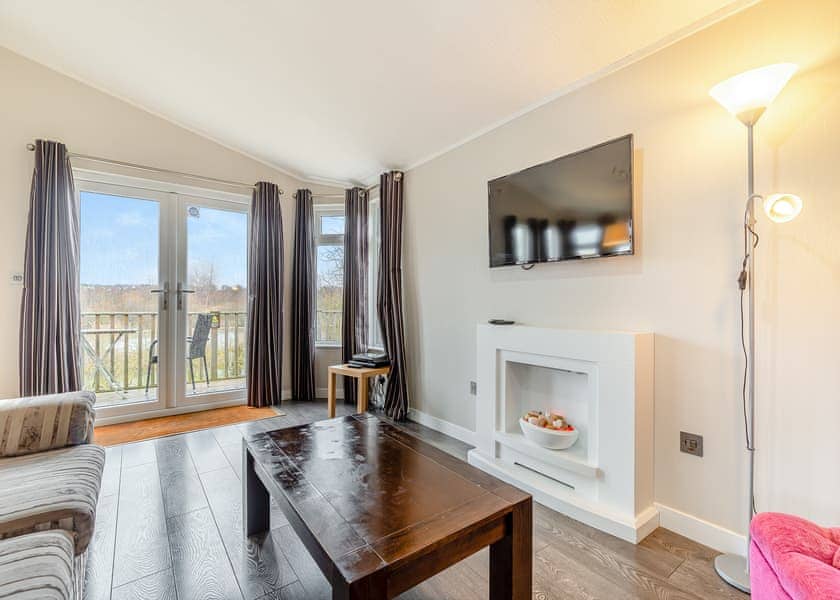 Altham Lodge - Ashby Woulds Lodges and Spa, Overseal, Nr Ashby-de-la-Zouch